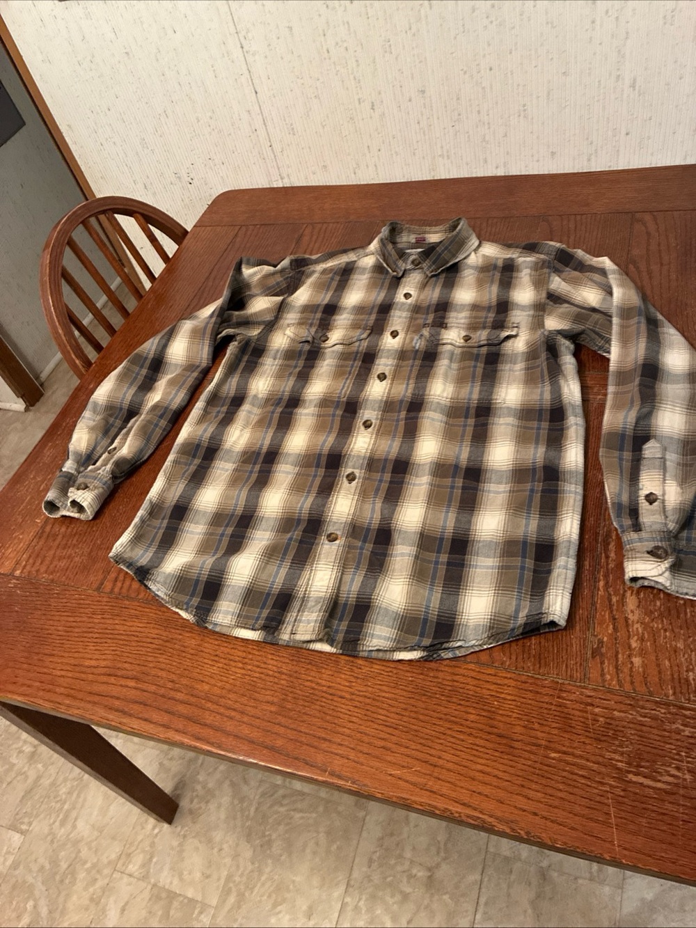 Carhartt Relaxed Fit Plaid Shirt Men’s M Brown Long Sleeve Button Up Distressed